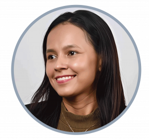 Auditorio lleno de profesionales atentos a una conferencia de Actualícese sobre herramientas clave para tu labor contable diaria.